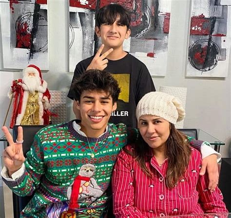 andrew davila siblings|Who is Andrew Davila dating, Bio, Age, Siblings, Net。